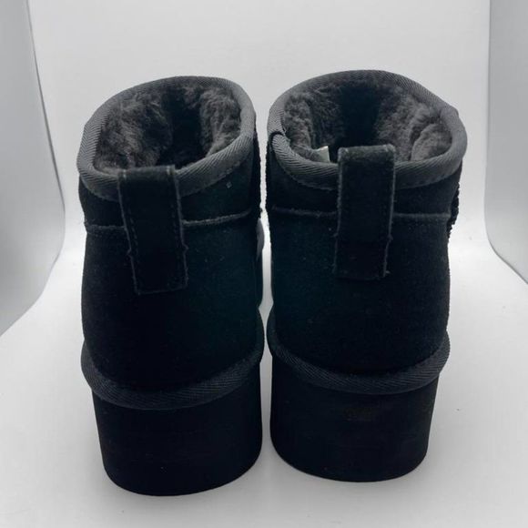 CUSHIONAIRE Women's COZY Genuine Suede pull on platform boot BLACK 9 - Picture 4 of 6